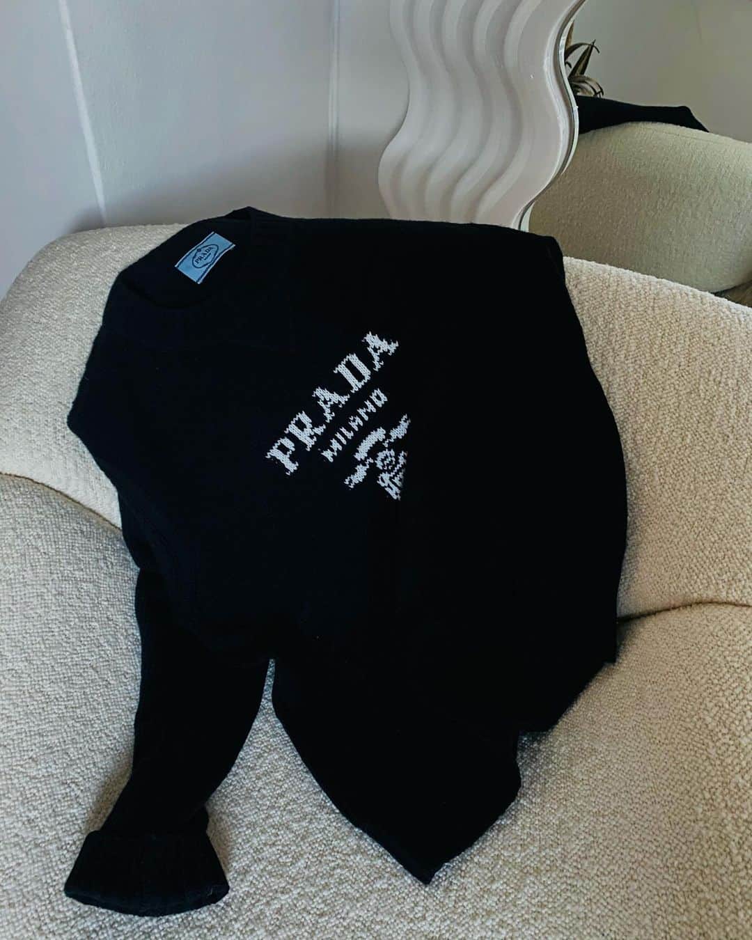 ペニーレ・タイスベックのインスタグラム：「🖤」