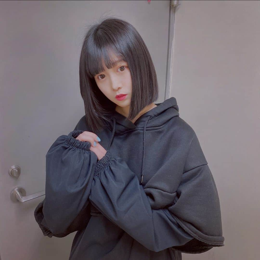 中川美優さんのインスタグラム写真 - (中川美優Instagram)「髪伸びるのがなまら早いのですが夜更かしだからなの？」1月14日 23時55分 - nakagawamiyuu