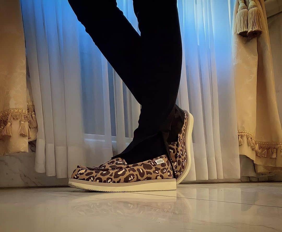 のインスタグラム：「レオパード柄のくっく！ かわいい . #bape」