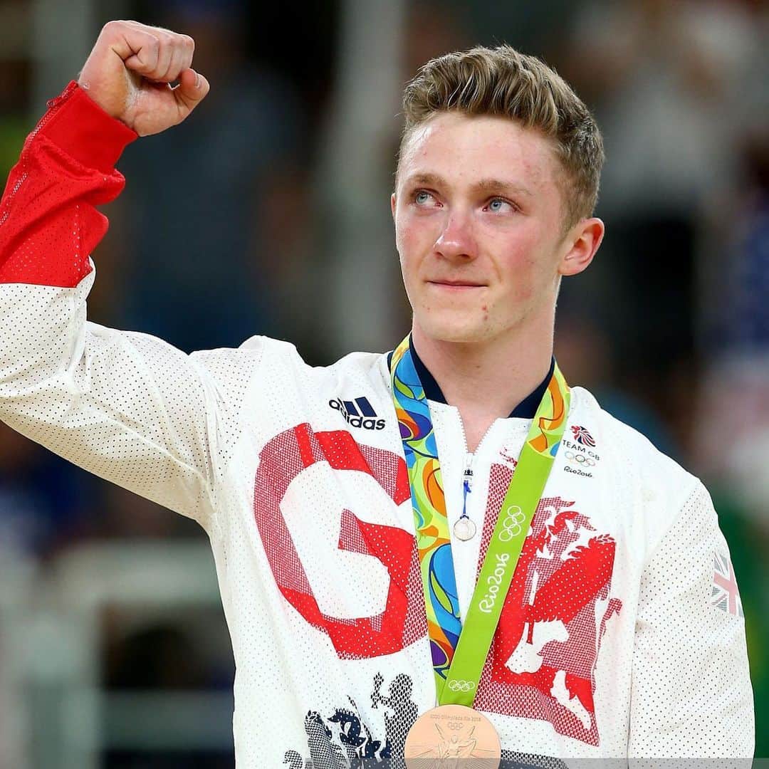 ナイル・ウィルソンのインスタグラム：「I’ve been sat in my car trying to type this out for way over an hour. Today I hang up my hand guards & retire from the professional sport of Gymnastics... ‘Gymnastics’ you are the best sport in the world! You’re my 1st Love , my addiction , You set me free , you gave me purpose & you gave me experiences I could not even have dreamed of! Unfortunately my body just couldn’t keep up..& that’s okay🙏🏼 It is my time to move on & I can’t wait for the next chapter☺️   Mum , Dad & Joanna thank you for your unconditional Love & support. The Highs , the Lows, ALL of it has been incredible to have you by my side💙  Moussa , Dave & Bazza Thank you for believing in me even when I didn’t believe in myself. It’s been so awesome learning all those tricks together & hugging you all after a clean routine was a special feeling 💙  Gill & the medical team, I know I’ve been an absolute nightmare 🤣 Thank you so much for being there on the dark, painful days , helping me slowly piece my body back together 1 day at a time 💙   My Brothers on the battle field, you know who you all are.. Thank you for inspiring me the most! It was an absolute pleasure 🤜🏼🤛🏼   I am now in tears writing this haha 😭 Everyone that has watched , supported or found inspiration from my gymnastics, Thank you so much! I was a young boy with a dream. With a hell of a lot of work & belief I am living proof that you can achieve anything you want in this life 💙🤸🏼‍♂️ Over & out it’s been a FUCKING BLAST .. Ps I landed that Hbar Dismount a few times when it mattered 😉」