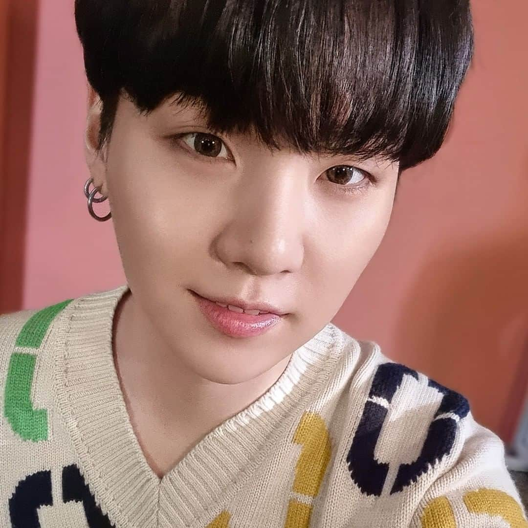 Samsung Mobileさんのインスタグラム写真 - (Samsung MobileInstagram)「Here are a few of those stunning AI-enhanced, high-quality selfies we just mentioned...😏 #GalaxyS21 @bts.bighitofficial」1月15日 0時28分 - samsungmobile