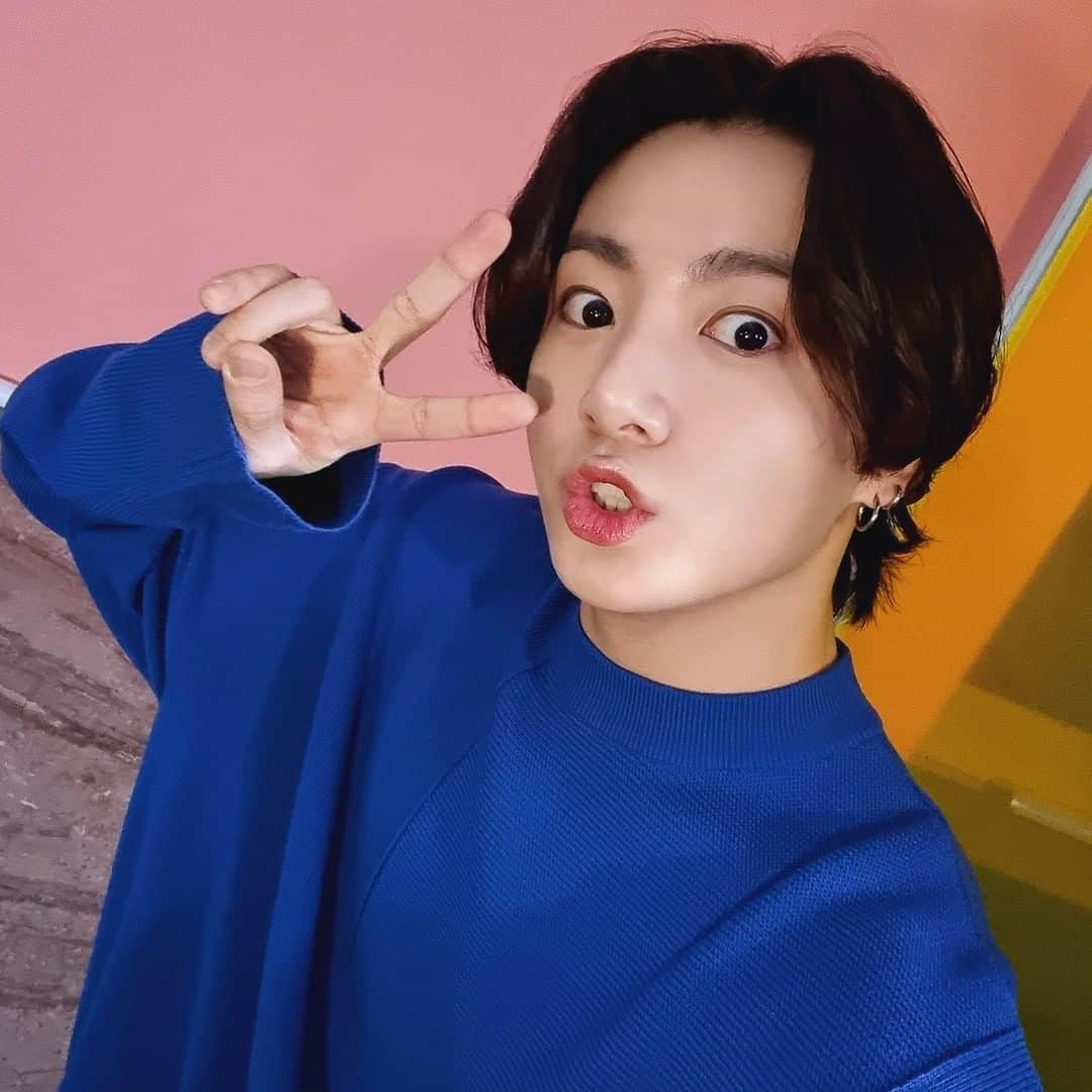 Samsung Mobileさんのインスタグラム写真 - (Samsung MobileInstagram)「Here are a few of those stunning AI-enhanced, high-quality selfies we just mentioned...😏 #GalaxyS21 @bts.bighitofficial」1月15日 0時28分 - samsungmobile