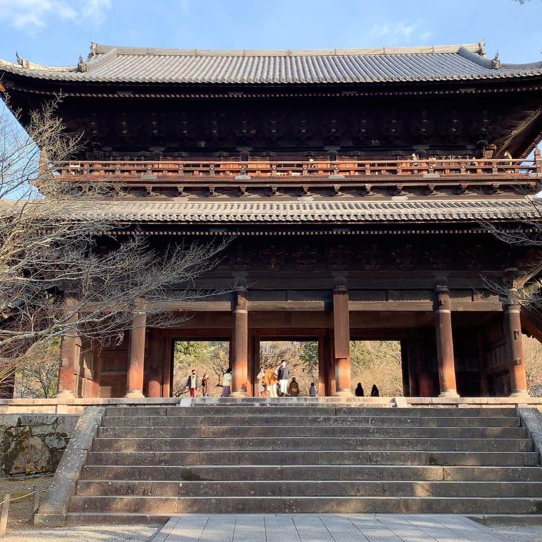 森夏子さんのインスタグラム写真 - (森夏子Instagram)「京都さんぽ🐾﻿ ﻿ 南禅寺へぷらっと。。。﻿ ﻿ 寒さが緩んだタイミングですが…﻿ 来週はまた冬へ逆戻りします☃️﻿ ﻿ 風邪を引かないように気をつけて❣️﻿ ﻿ あなたはちゃんと頑張ってる❣️﻿ ゆっくりしようね。﻿ ﻿ と、自分に言ってみて。﻿ ﻿ ちょっと気持ちが緩むからさー。﻿ ﻿ 大事なことです🌟﻿  #南禅寺  #京都さんぽ  #自分に感謝  #kyoto  #sanpo  #nanzenji」1月14日 15時53分 - natsusora72