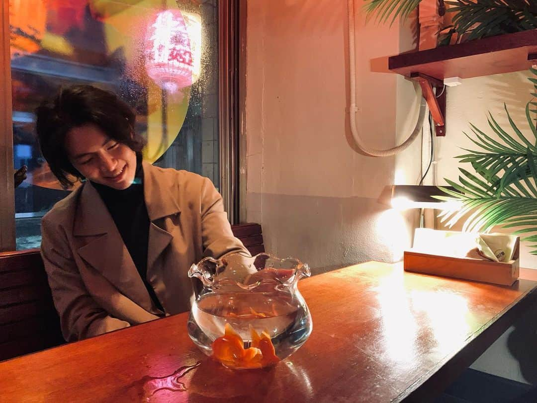 シン・スハンさんのインスタグラム写真 - (シン・スハンInstagram)「In the mood for love 🐟」1月14日 16時01分 - shinsoo0825