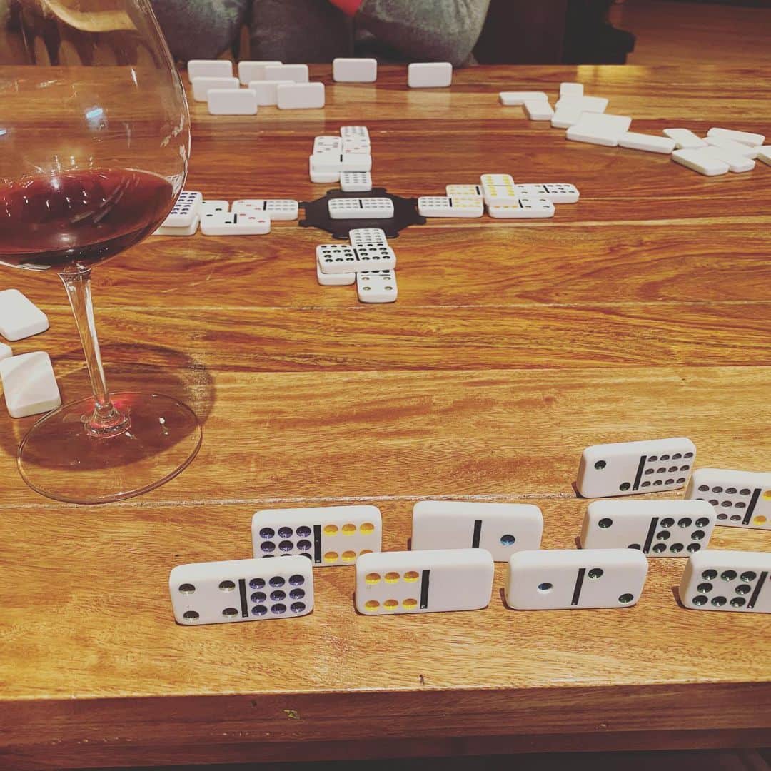 P!nk（ピンク）のインスタグラム：「Who else has upped their gaming this covid year? For us it’s dominoes, 9 in the hole, and dice. Always with wine」