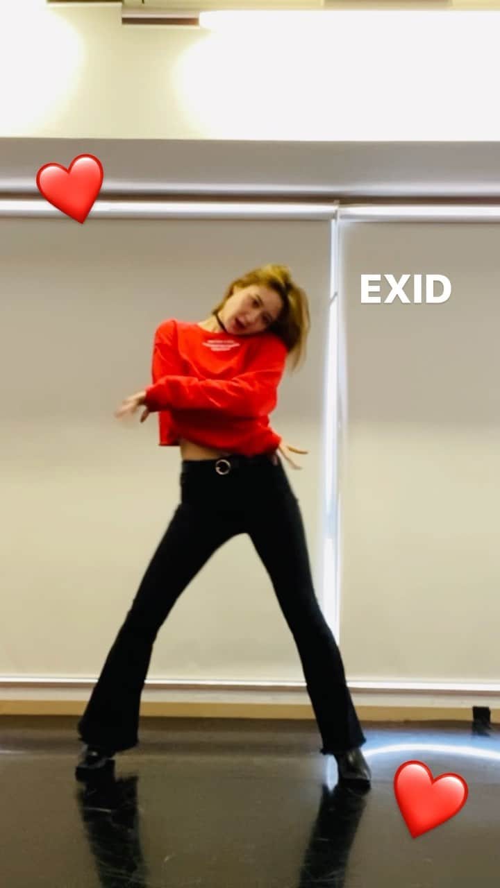 依東杏奈のインスタグラム：「❤ILoveYou❤ #exid ここの振りが1番好き🥰 #iloveyou」