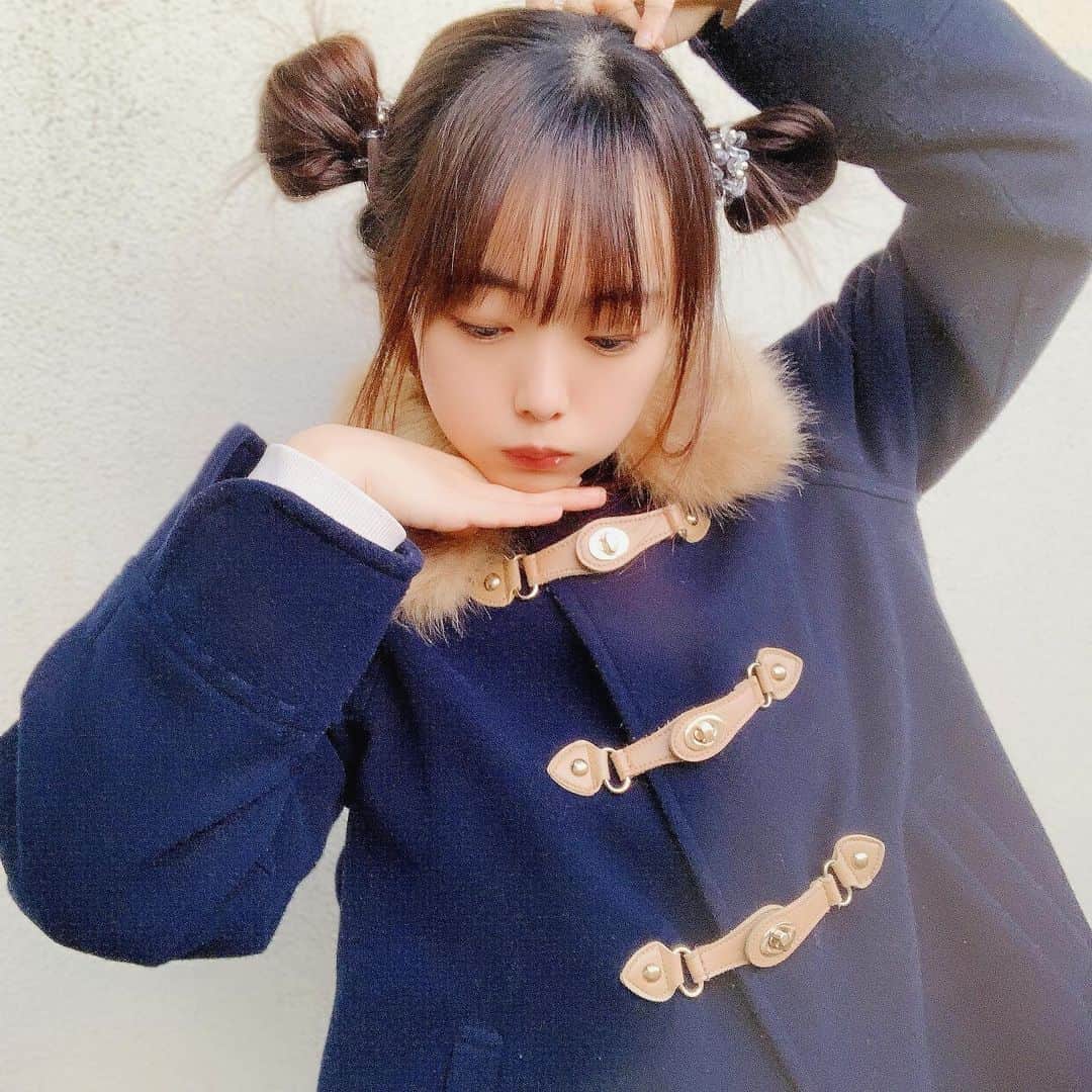 Dorothy Little Happyのインスタグラム：「べこべこ〜 ・ ・ もくよーびびび🌲 瑚白です♪ ・ ・ お団子してみたよ🧸 くまヘアー🧡 ・ ・ ( ⸝⸝⸝¯ ▽¯⸝⸝⸝ )🐻🐻🐻 ・ #dorothylittlehappy」