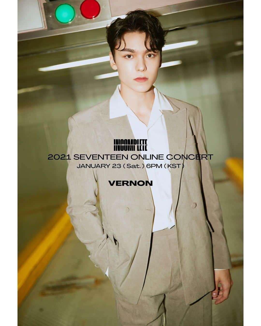 SEVENTEENさんのインスタグラム写真 - (SEVENTEENInstagram)「2021 SEVENTEEN ONLINE CONCERT <IN-COMPLETE> #VERNON  https://www.venewlive.com/concerts/svt-in-complete/#/  #SEVENTEEN #세븐틴 #SVT_IN_COMPLETE」1月14日 17時02分 - saythename_17