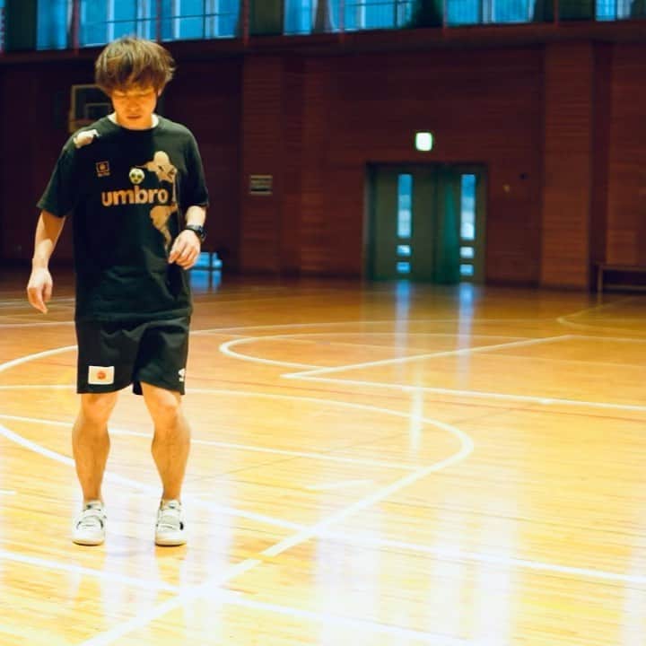 石田太志のインスタグラム：「I won Japan footbag championships 2020! It was online competition because COVID-19. ･ #footbag #taishiishida #freestyle #soccer #follow #worldchampion #performance #performer #instagramer #hackysack #jfc2020 #japanchampion #japanchampionship #online #onlinecompetition #competition」