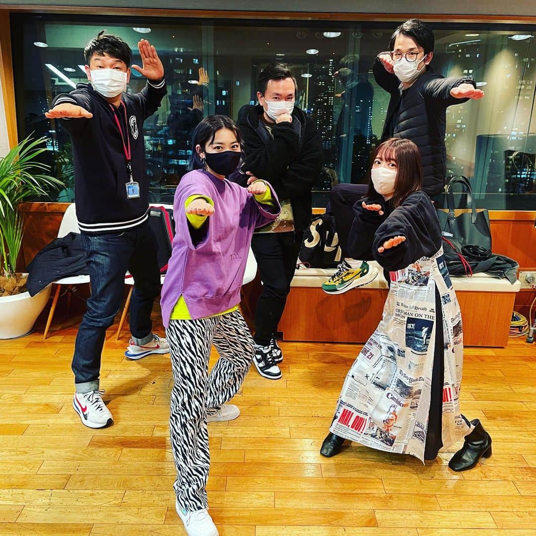のインスタグラム：「おもしろすきすき仕事 #mbsラジオ  #エビ中なんやねん  #私立恵比寿中学  #柏木ひなた  #真山りか  #かまいたち」