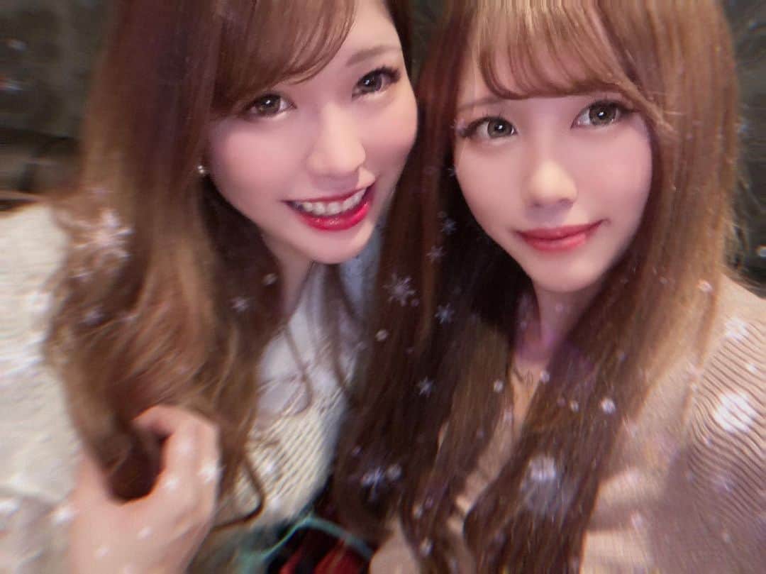 のインスタグラム：「. @___raxy21 💓 . 大阪府大阪市中央区東心斎橋2-3-17 パピヨンビルB1F . Club IRIS 愛咲 えれな  . #愛咲えれな #きゃばきゃば #美女と野獣　#キャバ嬢 #iris #キャバクラ #クラブ #ミナミ #北新地 #宗右衛門町 #ポケパラ #指名 #えれな #シャネル #バースデーイベント #シャンパン #アルマンド #踊れるキャバ嬢 #踊れるキャバ嬢といえばえれな #イリス #ホステス #いいね返し #キャバ #ソウメイジャパン #ベルロゼ　#クラブイリス #黒髪ロング #フォロー増やしたい」
