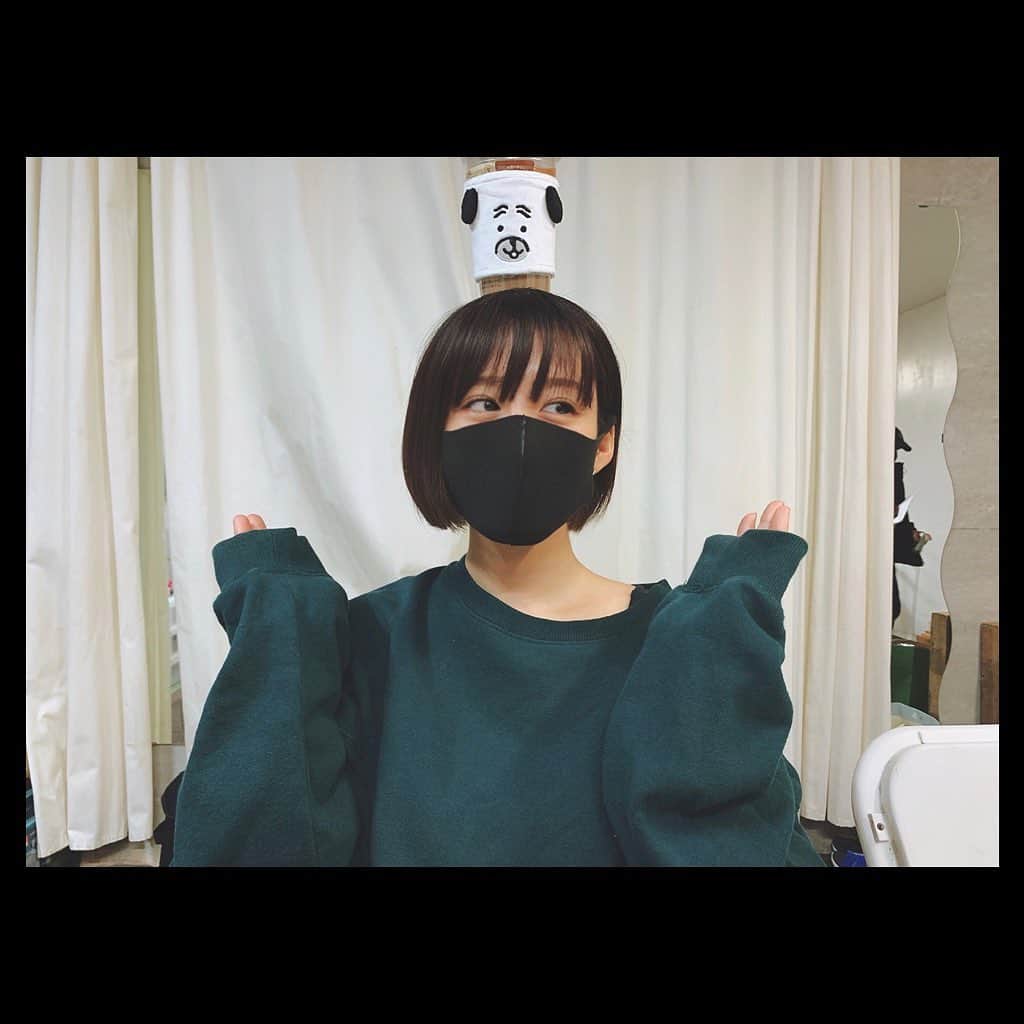 のインスタグラム：「.﻿ . 友達からもらったカップフォルダー🥤﻿ おじかわたるものらしいです。﻿ ﻿ ❁﻿ ﻿ ❁﻿ ﻿ #妃乃ゆりあ﻿ #ラスイチだったと #おじかわ ﻿ #薄目でスヌーピーに見えるらしい﻿ #可愛く見えるまで時間がかかりそう、笑﻿」