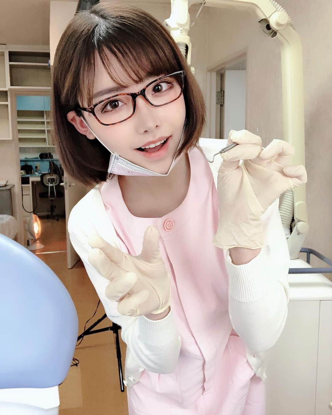 深田えいみさんのインスタグラム写真 - (深田えいみInstagram)「歯科医👩‍⚕️🦷✨」1月14日 18時04分 - eimi0318