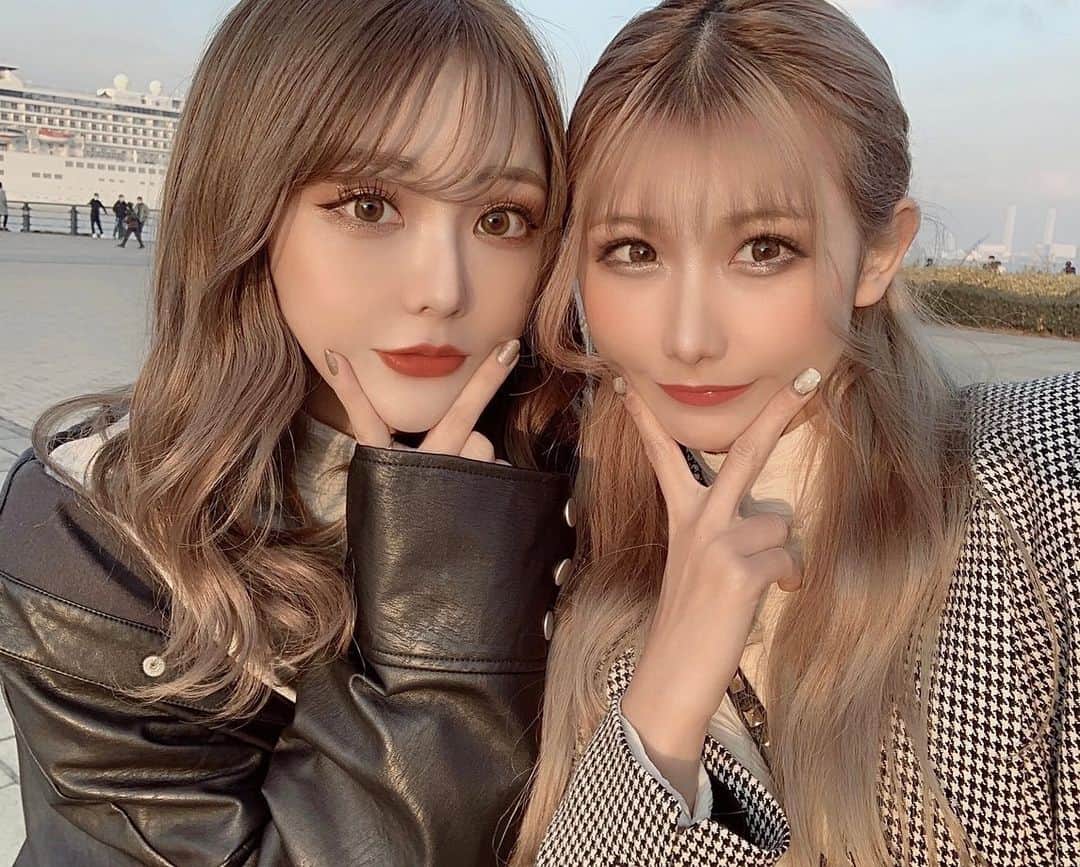 のインスタグラム：「. つみきちゃーん❤️ はあああかんわいー‼︎‼︎ 会いたいねぇ…🥺❤︎ディズニー行きたいね🐭💫 . #横浜 #赤れんが倉庫 #zara #valentino #darich #bff」