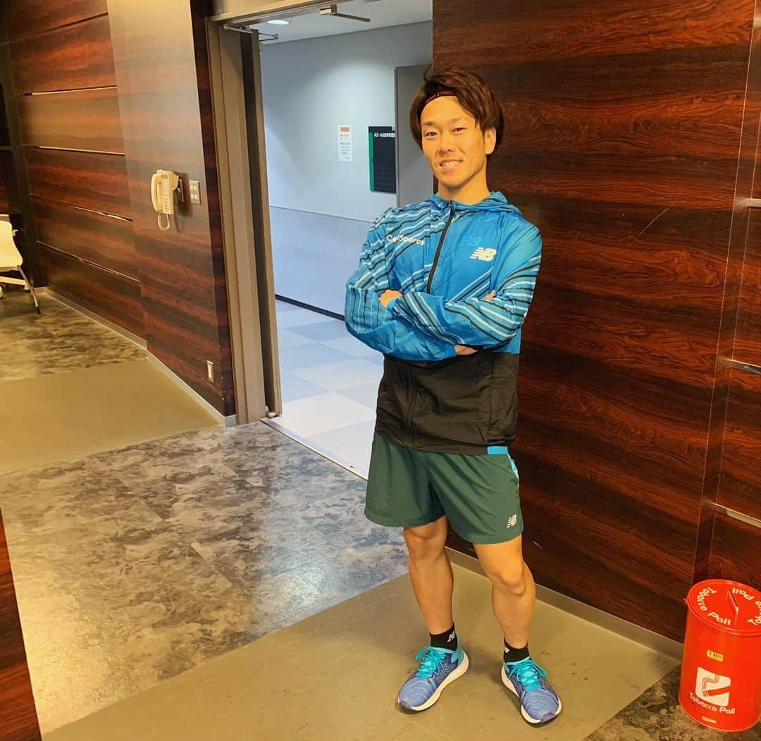 松下シュートさんのインスタグラム写真 - (松下シュートInstagram)「.  収録へ行ってきます🏃‍♂️ 相方ロックスターいないピンの時は カッコつけさせてもらいます👍  #放課後ハートビート #松下シュート #走る #スポーツ #アクロバット #任せて」1月14日 18時41分 - pana_nowonsale