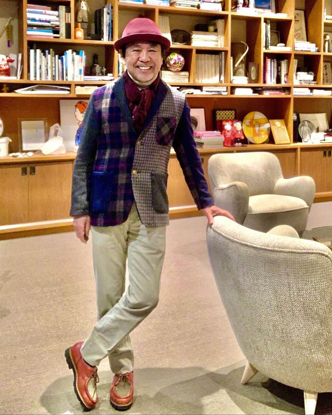 のインスタグラム：「BEAMSオハコのクレイジー❣️  #beamsplus #BEAMS #newera #para￼boot #crazypattern」