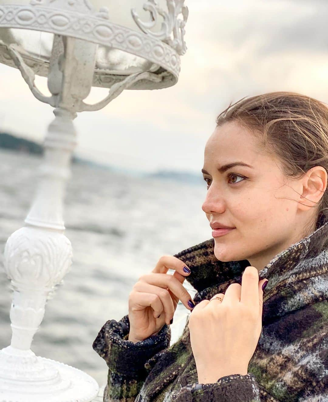 Fahriye Evcenのインスタグラム：「Istanbul..🌀」