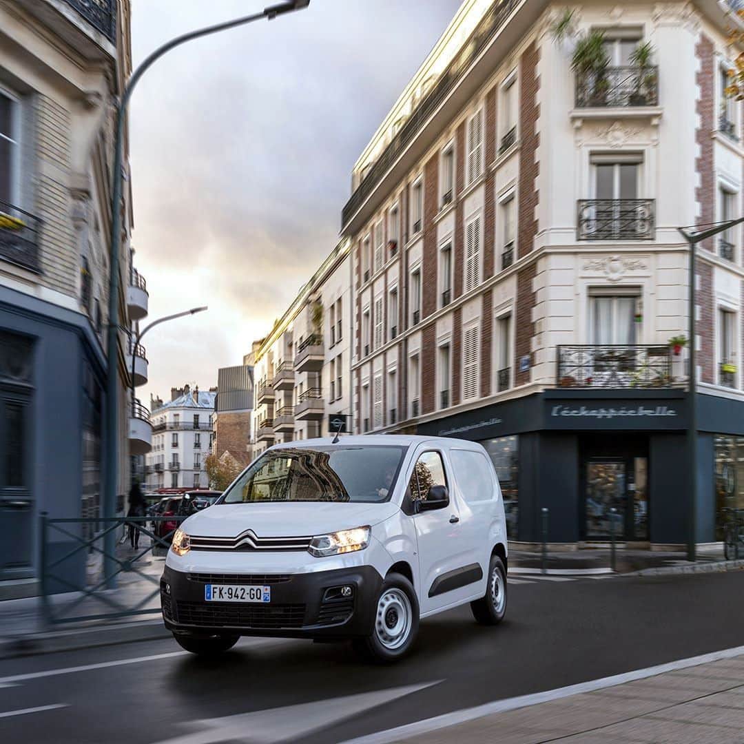 Citroënのインスタグラム：「The story continues… New Citroën ë-Berlingo Van 100% ëlectric and its range up to 275 km*, the result of a 100 years of Citroën innovation, the iconic van is here to ensure the success of your business. *WLTP #CitroënË_Berlingo #Van #ËlectricforAll #InspirëdByPro #Car #Businesscars #Instacar #CarofInstagram #Electric」