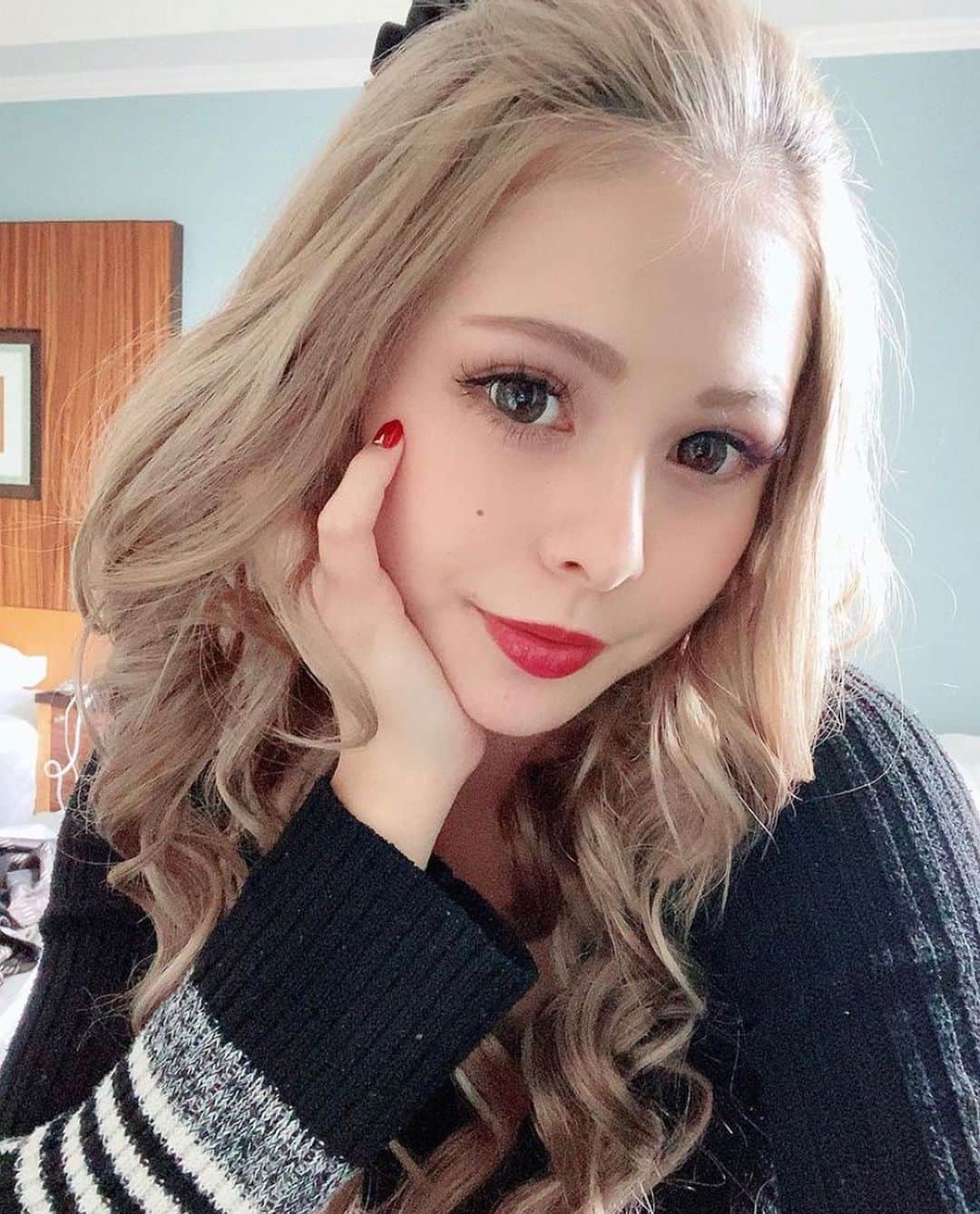 神出鬼没の【キャバ図鑑】のグルメインスタ