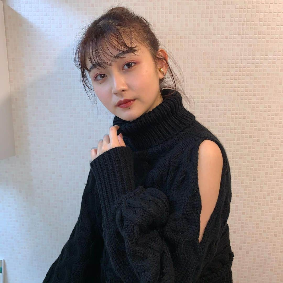 涼海花音さんのインスタグラム写真 - (涼海花音Instagram)「リップはオペラのブラウンフィグ🤎  とってもお気に入り可愛くて歓喜😭 ブラウンのティント欲しかったの、！ EC限定のギフトボックスも発売してるみたいです 店頭でも販売していて昨年即完売したカラーのカカオキスも復刻しています🍫  #オペラリップティント　 #オペラブラウンリップ #リップティント #ティントリップ #PR」1月14日 19時36分 - kanon_1228