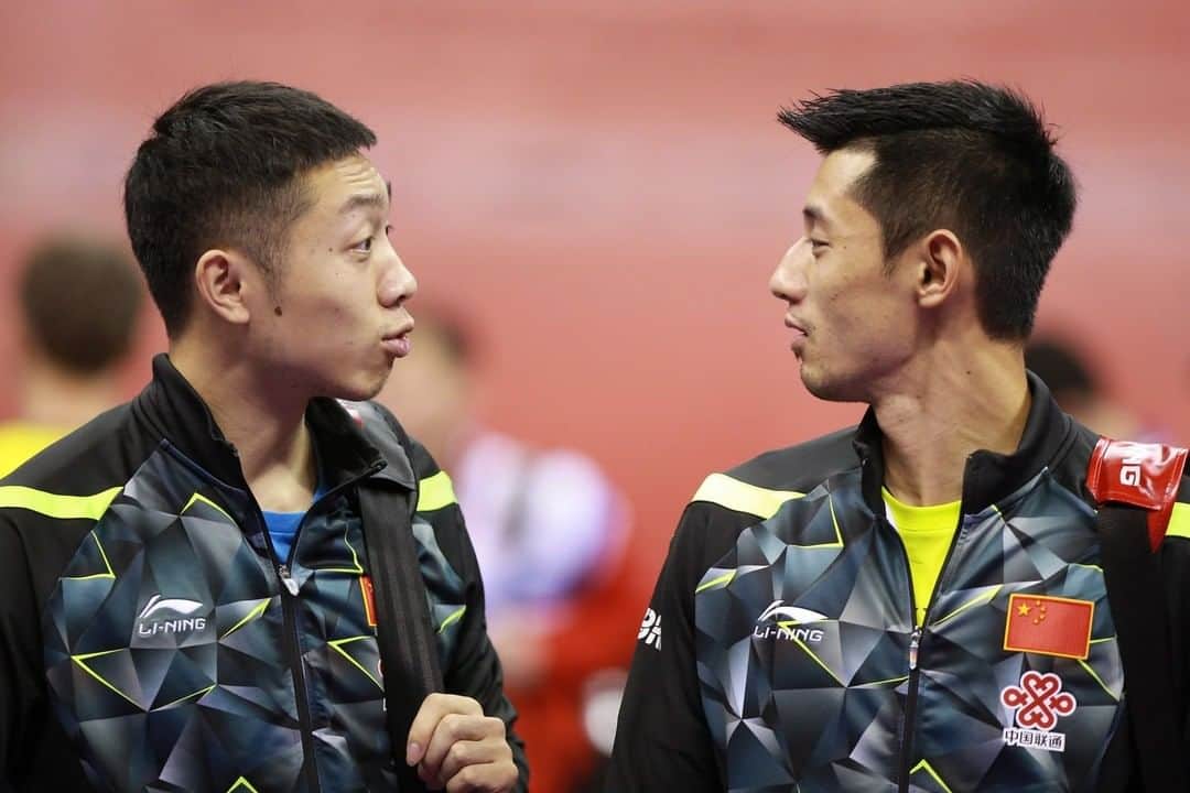 ITTF Worldさんのインスタグラム写真 - (ITTF WorldInstagram)「💬 What's being said here between Xu Xin and Zhang Jike❓  #CaptionContest #TBT」1月14日 20時00分 - wtt