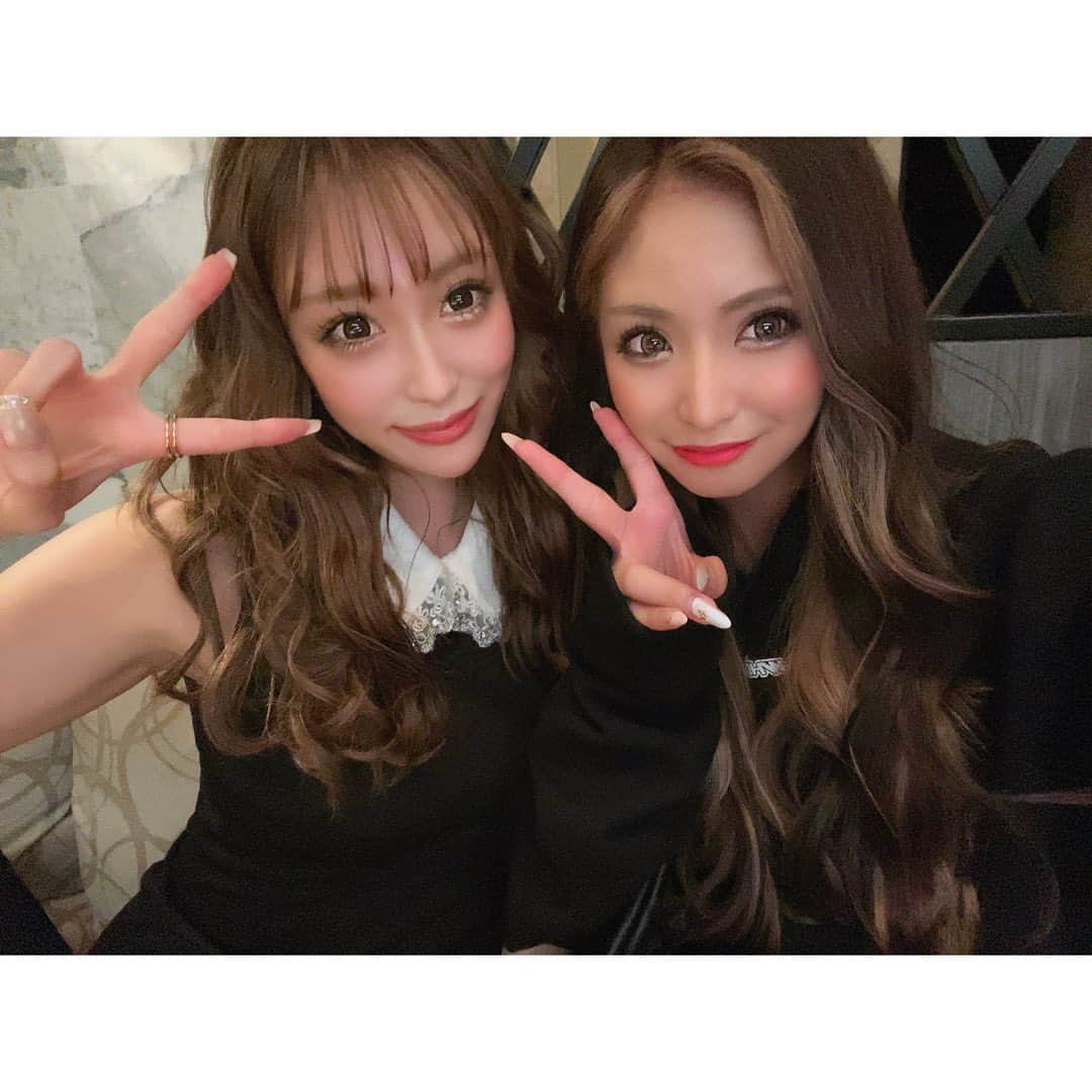 月瀬のあのインスタグラム：「昨日はたっくさん女の子達と飲めて 楽しい1日でした☺️💓 楽しかった日の二日酔いは がんばれるな🤤🤤笑 二日酔いにしっかり向き合ったから 今日もがんばれそうだ\( ˙꒳​˙ \三/ ˙꒳​˙)/笑 . #月瀬のあ#バルセロナ#バルセロナグループ#barcelona #touri#桃李#ニュークラブ#キャバクラ#ホステス#キャバ嬢 #北海道#札幌#さっぽろ#すすきの#ススキノ #東京#歌舞伎町#大阪#北新地#名古屋#錦#仙台#福岡#中洲#followme#likeforlikes#l4l#followforfollow#f4f#いいね返し」