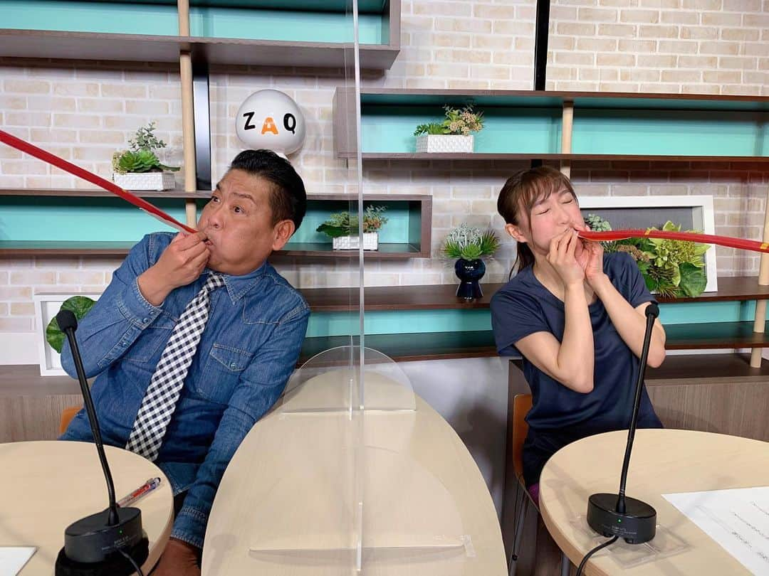 藤田舞美さんのインスタグラム写真 - (藤田舞美Instagram)「❁︎ ジモト応援！つながるNews📺 緊急事態宣言発令により体制が変更となり、今週から放送エリアが拡大となりました❗️ 新型コロナに関する情報はもちろん、皆様に楽しく前向きな気持ちになって頂けるような話題もお届けしていきますので、引き続きどうぞよろしくお願いします❤️ * ということで昨日はおうち時間に大活躍✧︎横浜ロフトで揃えるエクササイズグッズをご紹介しましたー✊ 実は最初フラフープが全然出来なくて、収録前に猛練習してました😵（この動画はほんの一部です笑）本番はちゃんと出来て、感想伝えられて良かった🤣💕 * #jcom #ジモト応援 #つながるnews #横浜 #町田 #稲城 #川崎 #相模原 #大和 #愛川町 #海老名 #座間 #綾瀬 #秦野 #伊勢原 #横浜ロフト #エクササイズグッズ #おうちトレーニング #フラフープ女子 #フラフープダイエット」1月14日 20時03分 - maimifujita