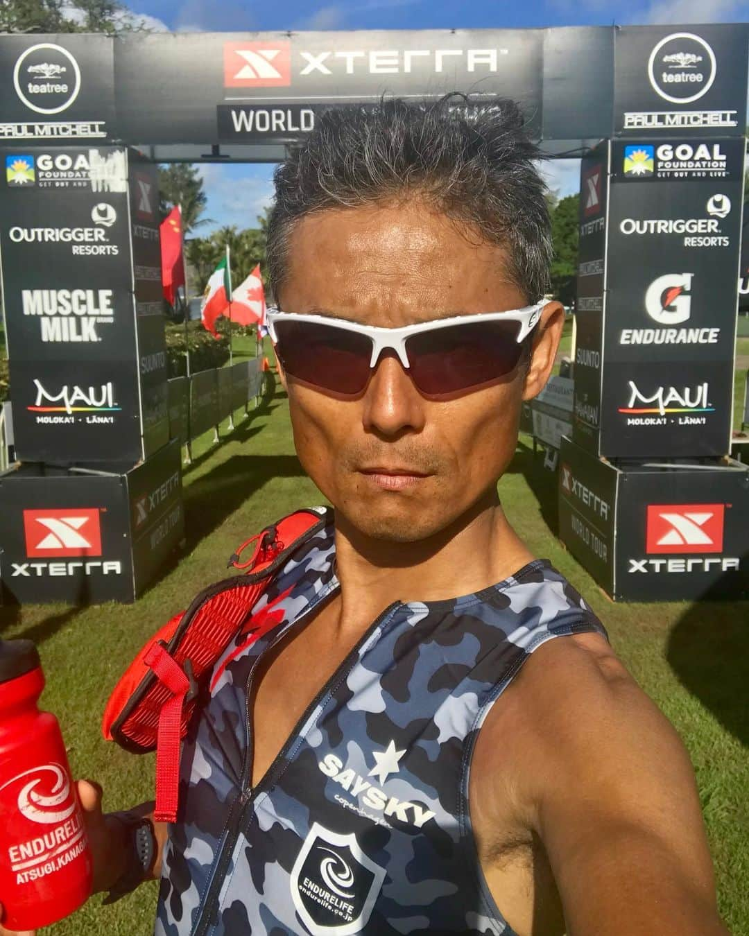 竹谷賢二さんのインスタグラム写真 - (竹谷賢二Instagram)「#xterra マウイでのワールドチャンピオンシップで表彰からはや幾年、コナ明け早々で #チゼル で3位は痛快だった。 そんな #エクステラ が #zwift にもあり、#ランニング ワークアウトを実施、勾配指定がありトレミ7%-5%繰り返しでなかなかに楽しめる。バーチャルだけど242w登ったことに。 大自然の中での #トライアスロン に思い馳せ、また取り組んでみよう。 #MTB #スペシャライズド #ガーミン #セイスカイ #スミス #トレーニング #エンデュアライフ」1月14日 20時07分 - tktakeyakenji