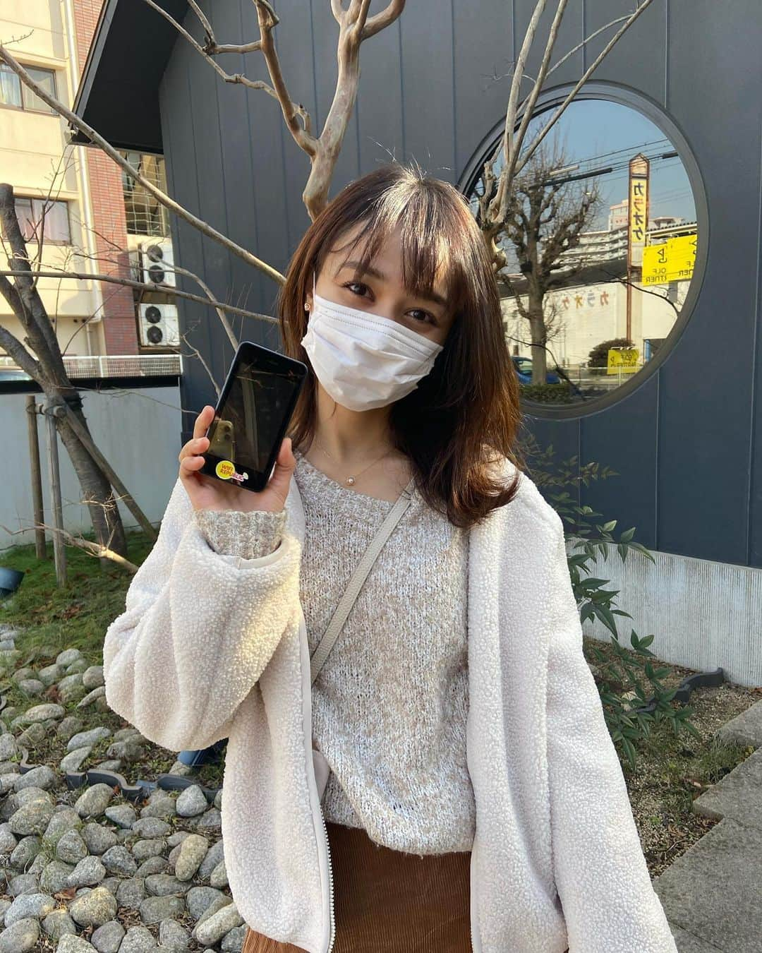 アヤナ・シャハブさんのインスタグラム写真 - (アヤナ・シャハブInstagram)「Sayang nya aku iniii🥰  Battrenya awet banget,sinyalnya gak pernah lemot.. mau di dalem kereta juga lancar teruss💕 Trs ukurannya juga pas, jadi pas pake tas yang kecil juga muat❣️  Thankyouuu @wifirepublic !!」1月14日 20時10分 - ayanashahab