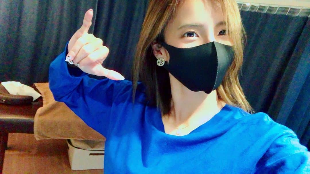 佐野千晃のインスタグラム：「リカバリーラボにてリカバリーをした時の🤳﻿ ﻿ 練習も大切だけどそれ以上にケアが大事！﻿ ﻿ 継続するためには心身が健康じゃないとやってられないからね！﻿ ﻿ #run #running #marathon #フルマラソン #マラソン #マラソン女子 #人生自由自在 #走る女子 #ファッション #ウェア #楽しく走る #ランニング #ジョギング #リカバリー」