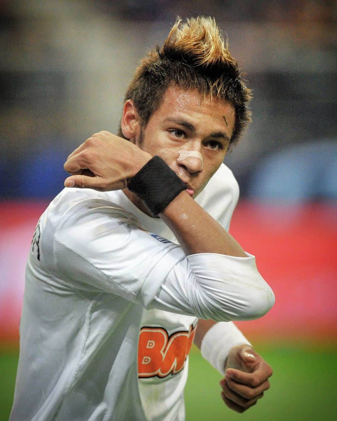 UEFAチャンピオンズリーグさんのインスタグラム写真 - (UEFAチャンピオンズリーグInstagram)「🇧🇷 Neymar in 2011... 🤍🖤 Favourite former Santos star?  #UCL #TBT #ThrowbackThursday」1月14日 20時34分 - championsleague