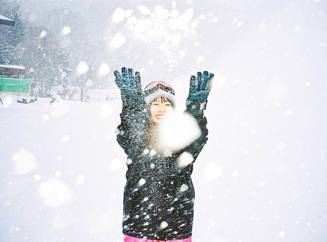 菅真鈴さんのインスタグラム写真 - (菅真鈴Instagram)「.﻿ ﻿ ﻿ 雪☃️﻿ ﻿ #雪」1月14日 20時32分 - marin.21s