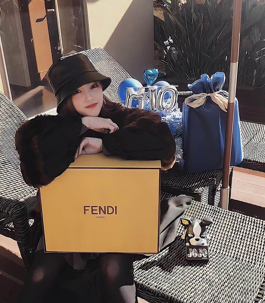 MIOのインスタグラム：「昨日でお誕生日を迎えました🧁みんなからもたくさんお祝いしてもらえてとっても嬉しかったです😭✌🏾❤︎こんなご時世ですが20代ラストスパート楽しく過ごせたらいいな❣️みなさん今後ともよろしくお願い致します🌼」