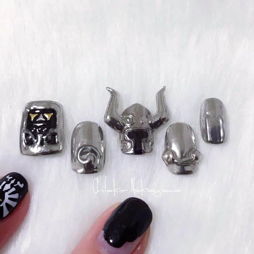 なかやまちえこさんのインスタグラム写真 - (なかやまちえこInstagram)「過去のゼルダネイル💅⠀ ⠀ #nail #nails #nailart #ネイル #美甲 #ネイルアート  #japanesenailart #manucure #japanesenails #manicurist #gelnails #أظافر #네일아트 #미용 #vẽmóng #ngườiđẹp  #เพ้นท์เล็บ #искусствоногтя #artedeuñas #เพ้นท์เล็บเจล #ジェルネイルデザイン #ネイルデザイン #senikuku #nagelkunst #ゼルダの伝説 #ゼルダネイル #legendofzelda #zelda #zeldanails」1月14日 20時38分 - chiekonakayama