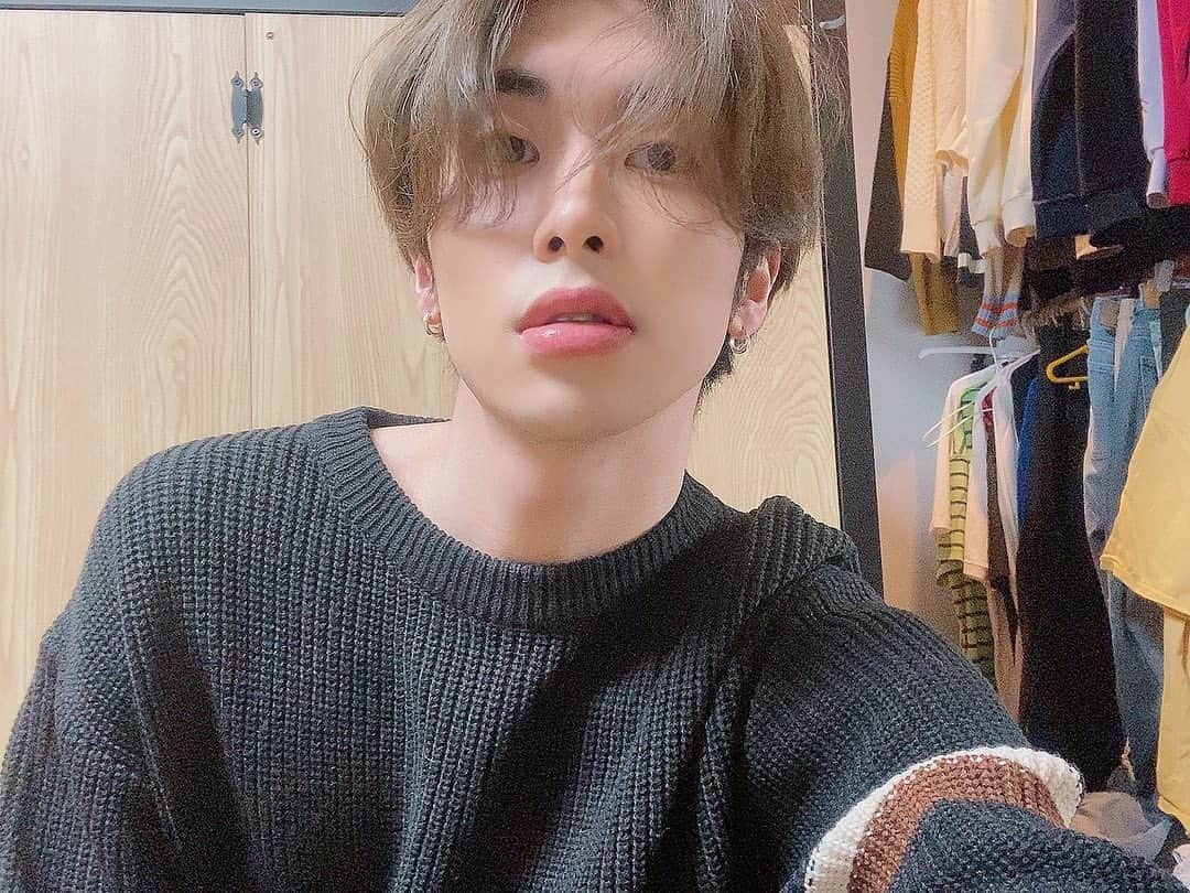 UP10TIONさんのインスタグラム写真 - (UP10TIONInstagram)「💛🙃💛 #샤오 #xiao」1月14日 20時39分 - u10t_official