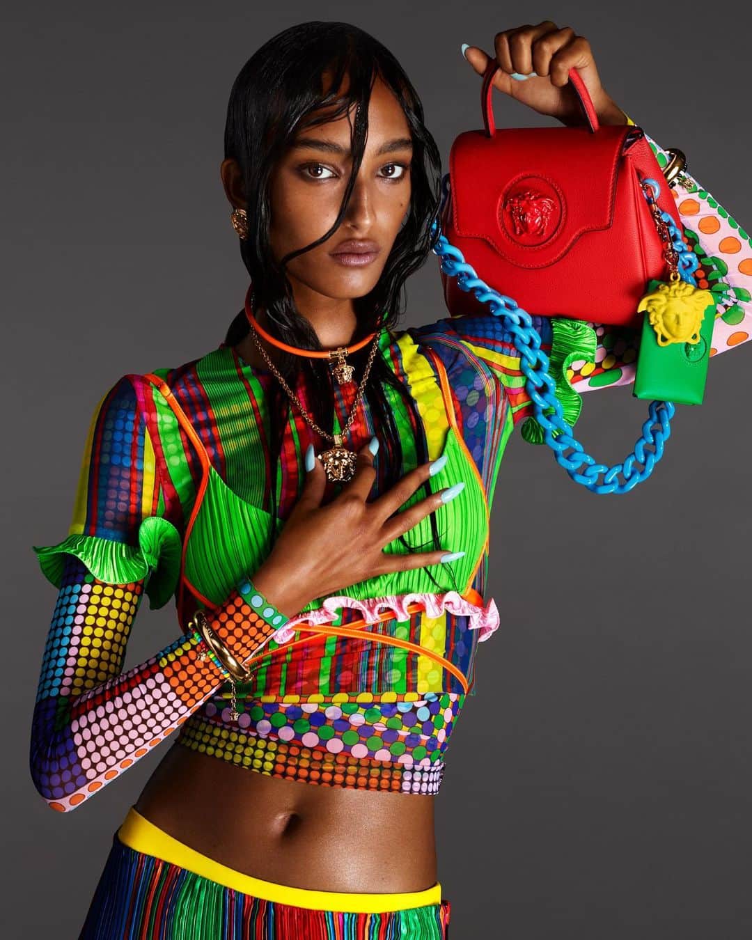 ジャンニヴェルサーチのインスタグラム：「Mona Tougaard 🔱 Preview the fierce faces of the #VersaceSS21 campaign and our new #VersaceLaMedusa handbag. Learn more through the link in bio.  Chief Creative Officer: Donatella Versace @donatella_versace  Creative Director: Ferdinando Verderi @ferdinandoverderi  Photographers: Mert & Marcus @mertalas @macpiggott  Stylist: Jacob K @kjeldgaard1  Makeup Artist: Lucia Pieroni @lucia_pieroni  Hair Stylist: Paul Hanlon @paulhanlonhair  Casting Director: Piergiorgio Del Moro @pg_dmcasting」