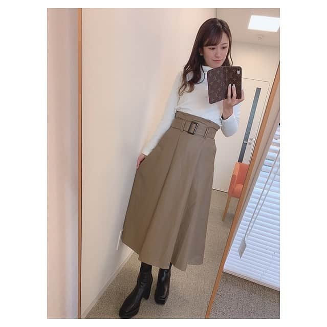 福本愛菜さんのインスタグラム写真 - (福本愛菜Instagram)「いつかの私服💓 . tops⭐︎UNIQLO. skirt⭐︎AZUL BY MOUSSY. . シンプルがやっぱいいね🥰👌 . . #私服 #シンプル #UNIQLO #azulbymoussy」1月14日 20時48分 - aina_fukumoto