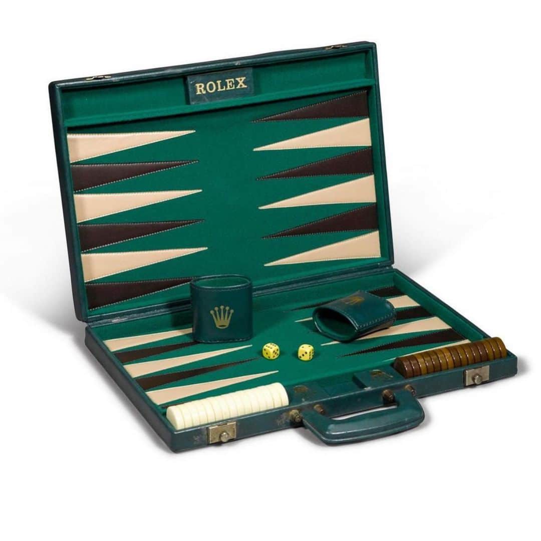 WATCHMANIAのインスタグラム：「Rolex backgammon set,  sold for 3,000£ by @sothebyswatches .  Viia @whatchs」