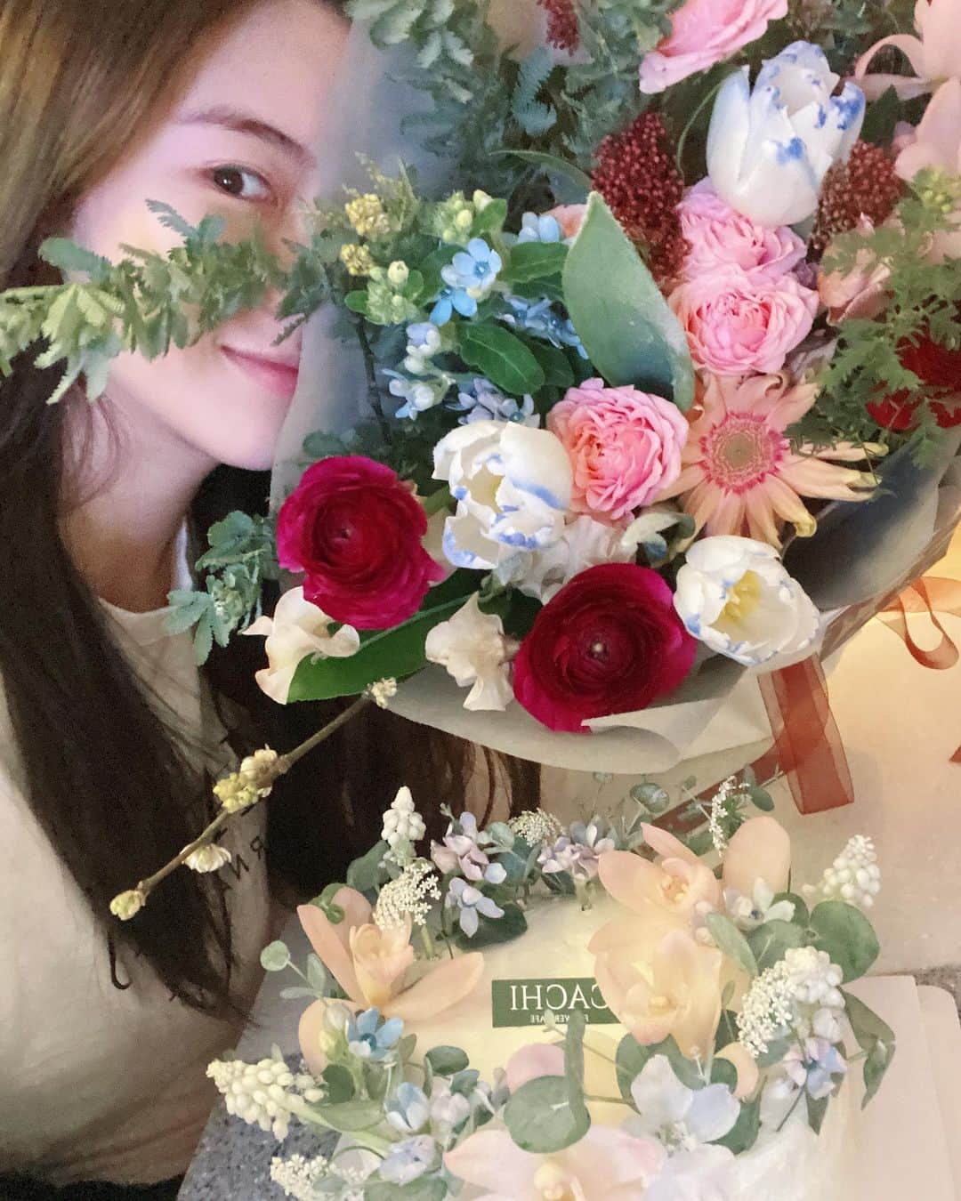 イ・ソンビンさんのインスタグラム写真 - (イ・ソンビンInstagram)「💐 꺅!! 💐 감사하옵니다!!🥺😭」1月14日 21時23分 - sunbin_eyesmag