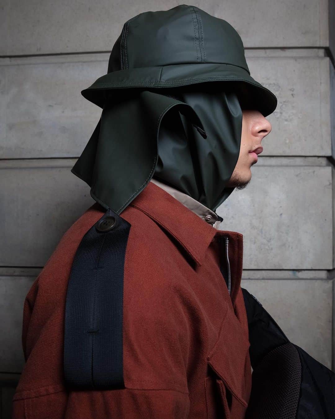 ミーンズワイルのインスタグラム：「meanwhile in paris  Photo & Styling @oliver_webb  @ryankevindoyle」