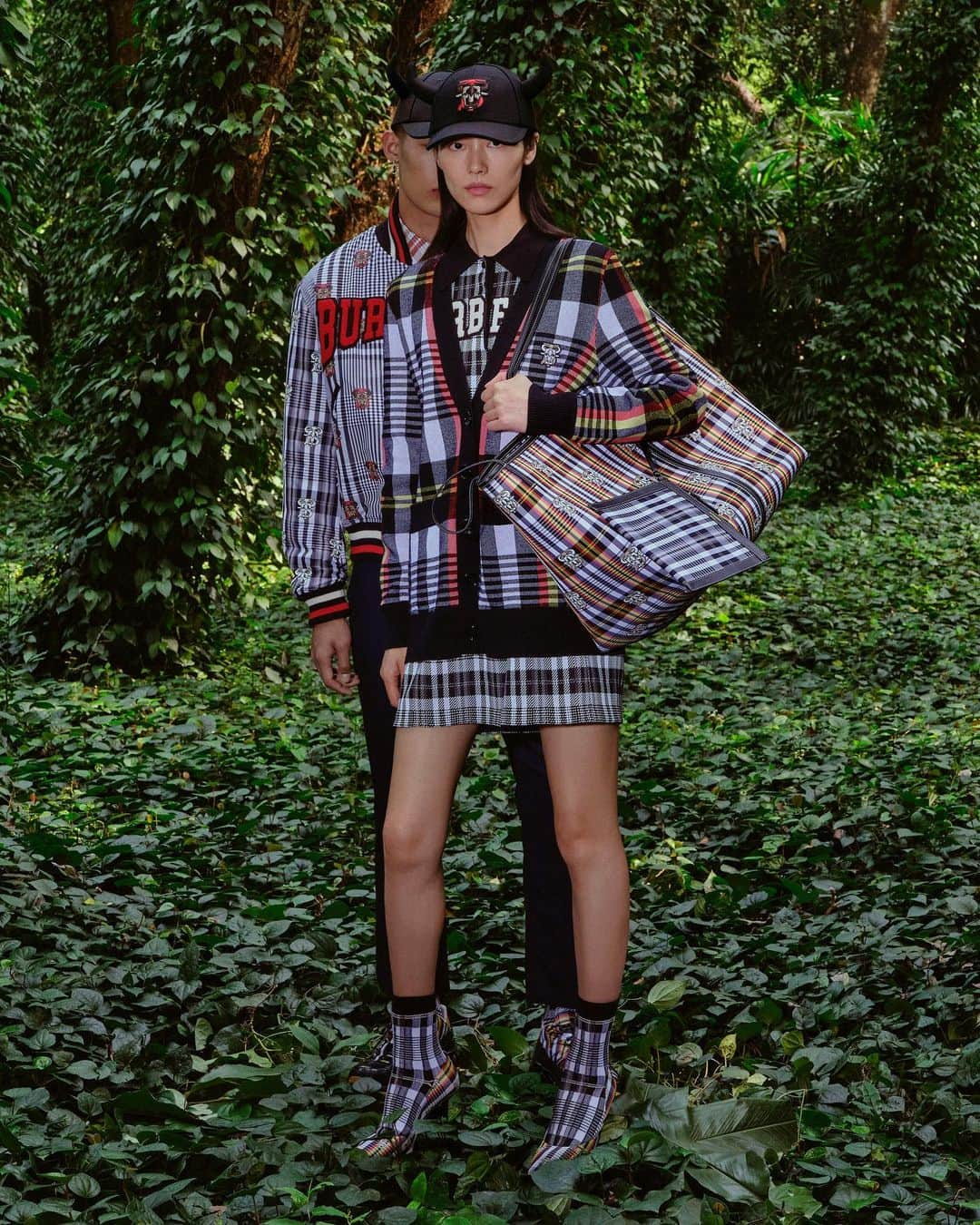 Burberryさんのインスタグラム写真 - (BurberryInstagram)「Celebrating the Year of the Ox with our Chinese New Year capsule collection, featuring a limited-edition #ThomasBurberryMonogram   #Burberry」1月14日 21時28分 - burberry