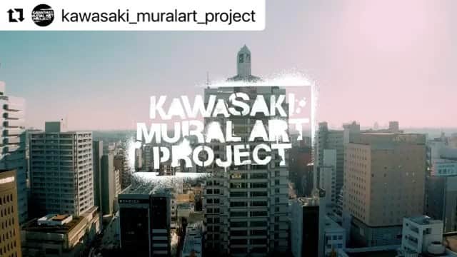 COMA-CHIのインスタグラム：「our song “the dawn of Reiwa”is collaborated with the city art project movie! awesome... 画家の @dragon76art さんをはじめ、素晴らしいアーティスト達が手がけた川崎の壁画のムービーにCOMA-CHI & @uyamahiroto の楽曲『the dawn of Reiwa』がコラボ‼︎❤️ めちゃくちゃカッコいいミチバタ美術館、近くに行ったらぜひチェックしてみて〜！  #Repost @kawasaki_muralart_project with @make_repost ・・・ 【KAWASAKI MURAL ART PROJECT】 Final video for  @kawasaki_muralart_project   Artists :  @dragon76art  @cookdissizit  @kensuketakahashi1977.art  @tokioaoyama  @wood_dw   Video : @yoshi_travel_   Music : COMA-CHI & Uyama Hiroto"The Dawn of Reiwa" @coma_chi  @uyamahiroto   Photo : @rioyamamoto  Management : @gardengrove.artmusic   Special Support:  @applebum_tokyo  @stokebyctag @montanacans_jp  @tanapen2013  Special thanks: @takashihara_1961  @stylus_dw  @madsato_yuka   Location ：本庁舎整備工事現場の北側仮囲い（川崎駅から徒歩5分程度）  #kawasakimuralartproject  #kmap  #applebum #yoshitravelfilms  #streetart  #mural #muralart #ストリートアート #ミューラル  #ミューラルアート #川崎 #kawasaki」