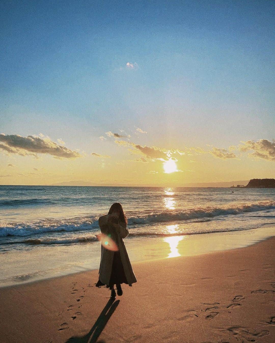 弘松菜摘のインスタグラム：「﻿ ﻿ #dazzcamera 優秀すぎて﻿ 課金しました﻿ ﻿ ﻿ ﻿ 冬の海もだいすき！  #海」