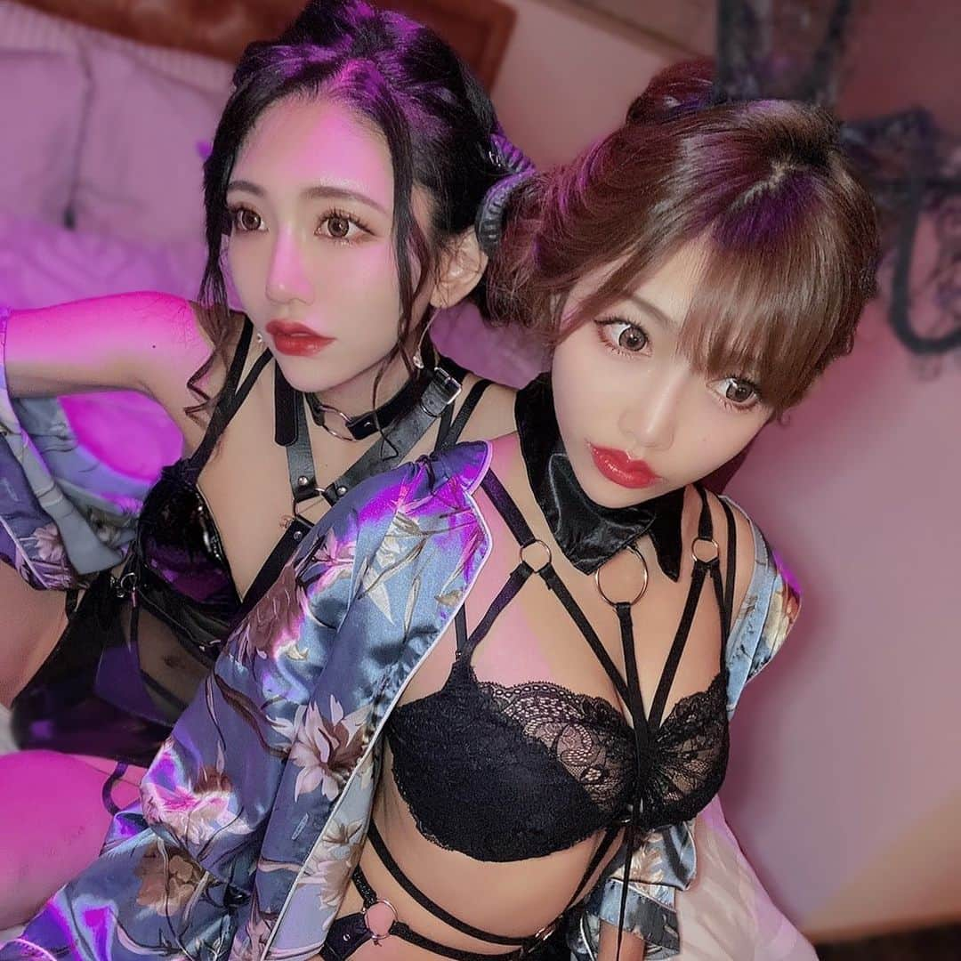 AYAのインスタグラム：「LAST〜〜〜😈💉﻿ ひーろちゃんシリーズでしたとさ😛❕﻿ これでとりあえずサキュバスは﻿ 見納めです〜〜😈😈(笑)﻿ ﻿ ﻿ ﻿ ﻿ ﻿ ﻿ ﻿ ﻿ #コスプレ#コスプレ女子#サキュバス﻿ #悪魔#😈#小悪魔#名古屋#錦#錦3﻿ #栄#歌舞伎町#新宿#銀座#六本木﻿ #すすきの#北新地#札幌#祇園﻿ #キャバ嬢#キャバクラ#ラウンジ﻿ #クラブ#夜会#夜職」