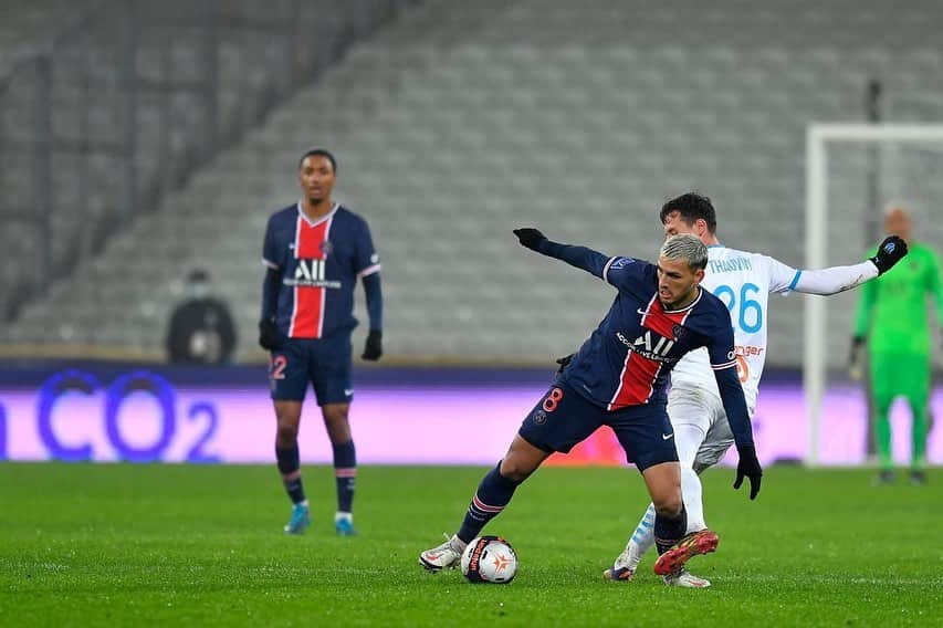 レアンドロ・ダニエル・パレデスのインスタグラム：「😍❤️💙⚽️」