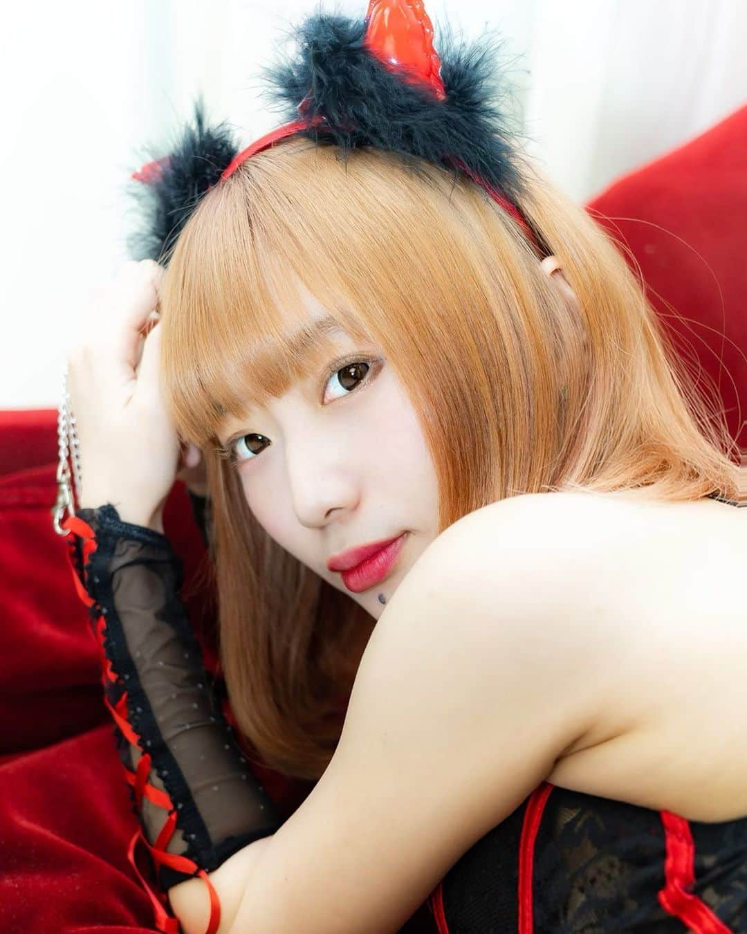麻衣愛のインスタグラム：「撮影会のお写真📹 君だけの小悪魔ちゃん 誘惑してもいい？  ﻿ ﻿ #ひめかわいい #最凶ロック　#グラビア　#グラビア﻿ #グラドル　#ひめかわいい　#portrait﻿ 🇺🇸 #Cosplayer #Idol #Model #follow  #follome #Japanese ﻿ #kol ﻿ ﻿ 🇨🇳 #自拍　#角色扮演 #偶像 #模型 可爱 #关注  #关注我 #关注者 #日语 ﻿ ﻿ ﻿ 🇰🇷 #셀카 #코스프레 #아이돌 #모델 #귀여운 #팔로우 #나를따르라」