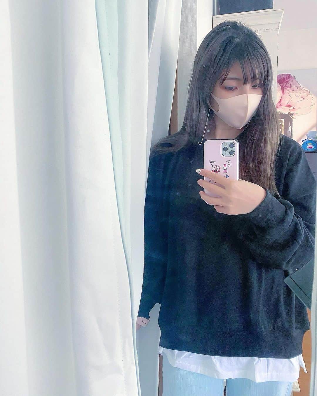 五位渕のぞみのインスタグラム：「#マスクチェーン や可愛いマスクget🥰❤️ @zozotown ㅤㅤㅤㅤㅤㅤㅤㅤㅤ  ✅apres jour  #アプレジュール ロゴマスク3点セット 【ZOZOTOWN限定アイテム】 モカ / FREE ¥990 ㅤㅤㅤㅤㅤㅤㅤㅤㅤ ✅ who’s who Chico #ファンデーションマスク /収納ポーチ付き ライトピンク / FREE ¥1,650 ㅤㅤㅤㅤㅤㅤㅤㅤㅤ ✅ who’s who Chico コードマスクストラップ ホワイト / FREE ¥1,650 ㅤㅤㅤㅤㅤㅤㅤㅤㅤ ✅ who’s who Chico パールビーズマスクストラップ ホワイト / FREE ¥2,420 ㅤㅤㅤㅤㅤㅤㅤㅤㅤ ✅ WEST CLIMB MULCH MASK CASE #マスクケース  バイ エコロジープロダクツ その他3 / FREE （リップ柄）¥990 ㅤㅤㅤㅤㅤㅤㅤㅤㅤ  #whoswhoChico @whoswhochico #apresjour @apres_jour #WESTCLIMB @westclimb_official ㅤㅤㅤㅤㅤㅤㅤㅤㅤ ㅤㅤㅤㅤㅤㅤㅤㅤㅤ マスクチェーン今日初めて使ってみたけど 使いやすくて感動😭💓 ㅤㅤㅤㅤㅤㅤㅤㅤㅤ どんなサイズにも取り付けが自由自在だし、 マスクなくす心配もないし毎日使おっと🥰❤️ ㅤㅤㅤㅤㅤㅤㅤㅤㅤ ㅤㅤㅤㅤㅤㅤㅤㅤㅤ ㅤㅤㅤㅤㅤㅤㅤㅤㅤ ㅤㅤㅤㅤㅤㅤㅤㅤㅤ 🌈tops #9unq （#クアンク） @9unq.official @cchan_fee4 ㅤㅤㅤㅤㅤㅤㅤㅤㅤ 📱iphoneケース ひよんちゃんプロデュースの#Twinsh 💋  ㅤㅤㅤㅤㅤㅤㅤㅤㅤ ㅤㅤㅤㅤㅤㅤㅤㅤㅤ ㅤㅤㅤㅤㅤㅤㅤㅤㅤ  ㅤㅤㅤㅤㅤㅤㅤㅤㅤ ㅤㅤㅤㅤㅤㅤㅤㅤㅤ ㅤㅤㅤㅤㅤㅤㅤㅤㅤ ㅤㅤㅤㅤㅤㅤㅤㅤㅤ  ㅤㅤㅤㅤㅤㅤㅤㅤㅤ ㅤㅤㅤㅤㅤㅤㅤㅤㅤ  #フーズフーチコ #ひよん #ひよみ #ひよんプロデュース #ひよんちゃんプロデュース #洗えるマスク #マスク #マスク女子 #オシャレマスク #mask #마스크 #패션스타그램 #데일리 #ootd #코디 #coordinate #도쿄 #インフルエンサー #インスタグラマー」