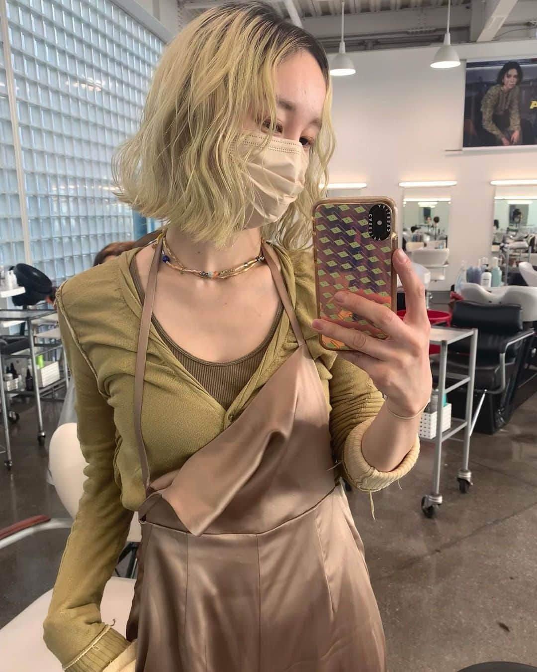 nanako itoのインスタグラム：「１枚目が今日で１ばーん薄くなった色🧚 年末にお家で久々にしっかり入れたカラーバターは色落ちが楽しかった🪀🎾🥝🍐🥑🍋」