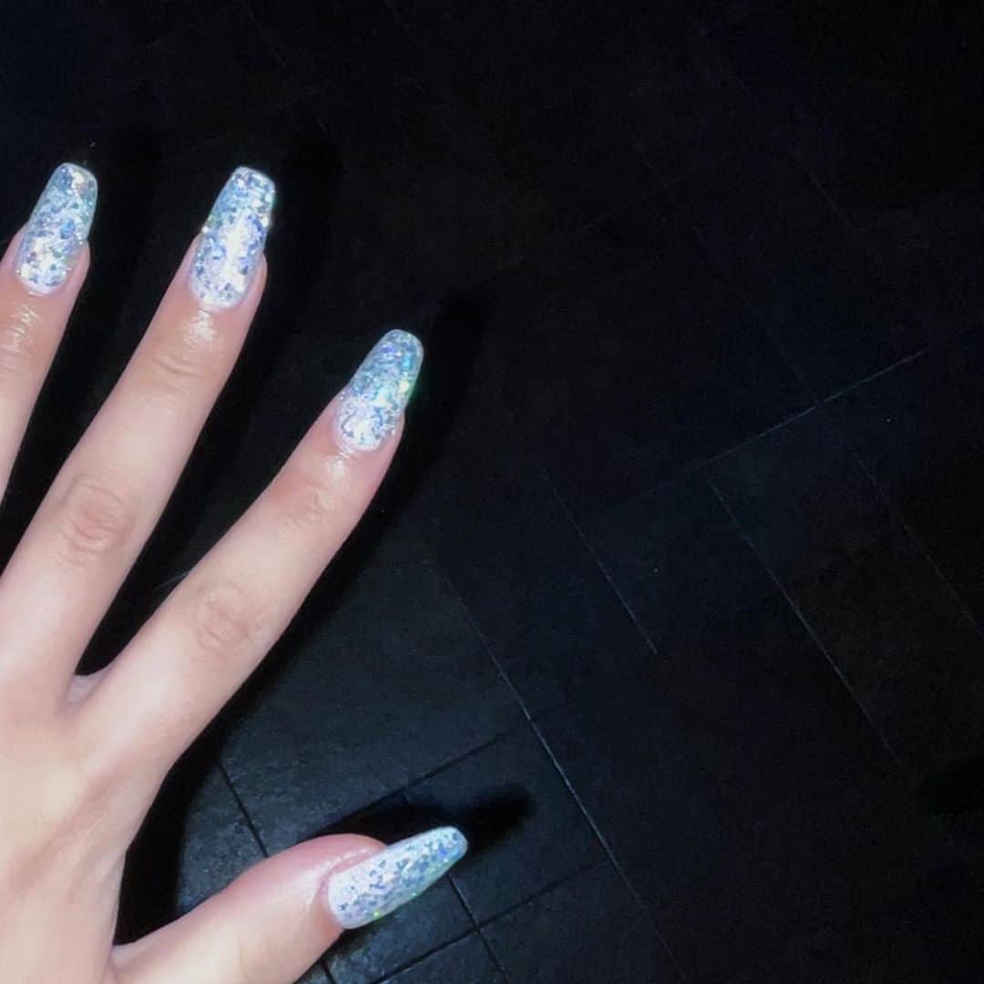 えまぽち(穂波エマ)のインスタグラム：「💎✨ New nail ✨💎  #nail」