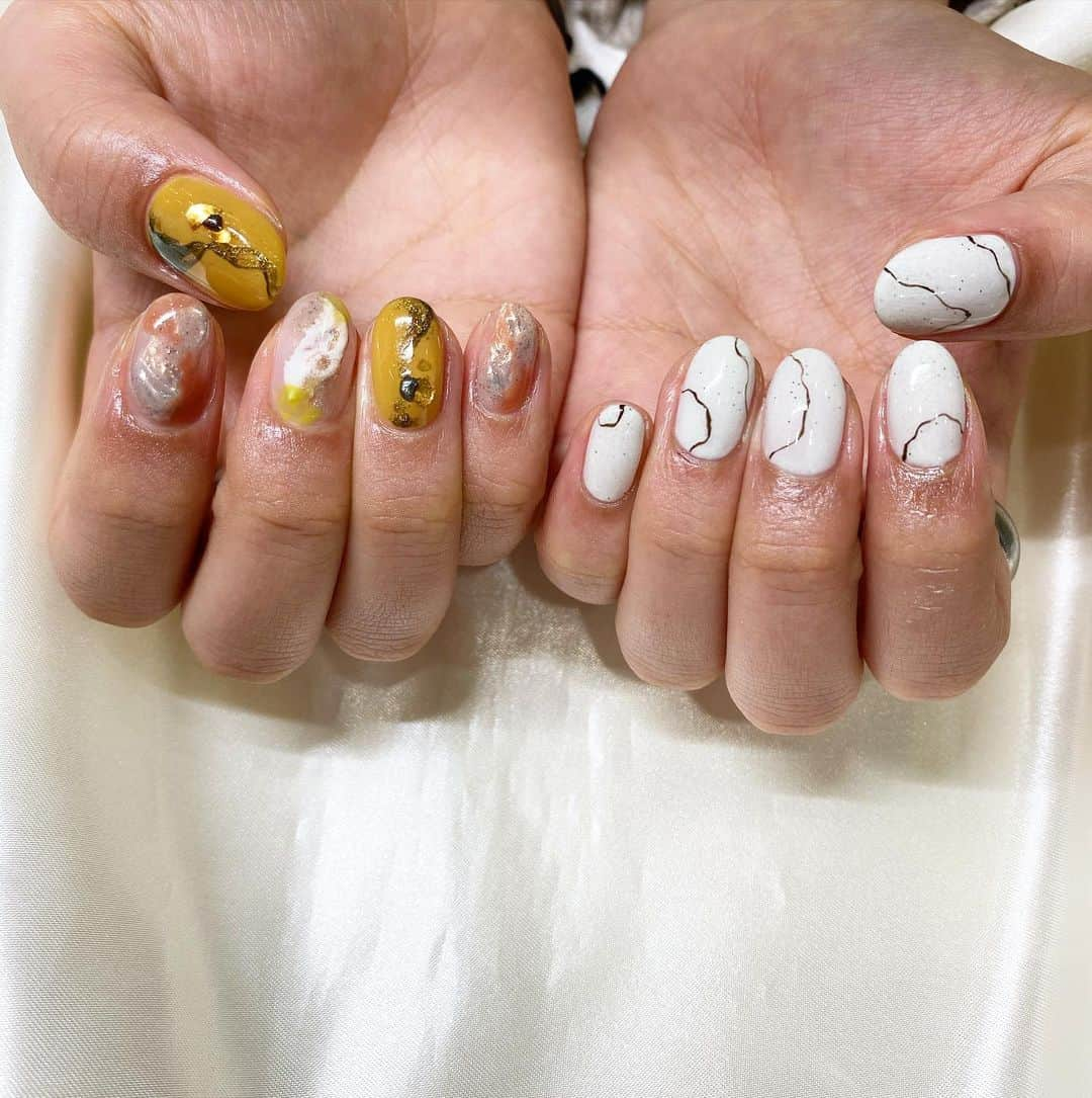 inthinkさんのインスタグラム写真 - (inthinkInstagram)「左右ちぐはぐで☺︎ . . . #nail #nailart #nailist #nailsalon #ネイル #ネイルサロン #ネイルアート #gel #gelnail #ニュアンスネイル #ちゅるんネイル#凝膠指甲#指甲設計#美甲推薦 #光療美甲#手繪指甲#東區#パラジェル#パラジェルベース」1月14日 22時26分 - inthink